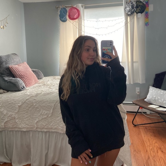 ✰ ✰OVERSIZED BLACK NORTH FACE HOODIE ✰ ✰ - Picture 2 of 3